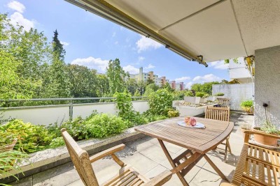 Von Privat: 3,5-Raum-Wohnung mit Terrasse und Balkon in Haar