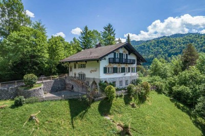 Von Privat: Charmante Landhausvilla in unverbaubarer Sonnenlage