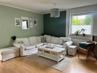 Schöne, helle 3-Zimmer-Wohnung mit eigenem Garten in zentraler Lage