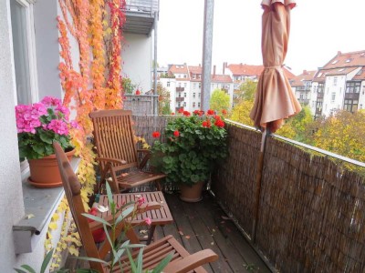 HELLE 2-RAUM-WOHNUNG IN JUGENDSTILHAUS MIT BALKON UND TAGESLICHTBAD IN GOHLIS-MITTE