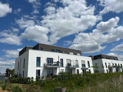 von privat: Penthousewohnung mit Dachterrasse und tollem Blick