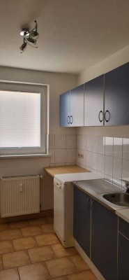 2-Raum-Wohnung mit Einbauküche und Balkon in guter Ortslage