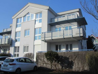 Sehr attraktive Wohnung mit großer Loggia und Einbauküche