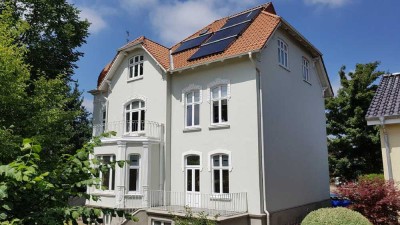 *Cozy Altbaucharme zum Wohlfühlen*
*Charmante 3,5 Zi. Wohnung in Jugendstilvilla*