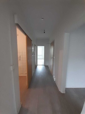 Helle 3 Raum Wohnung in ruhiger Lage
