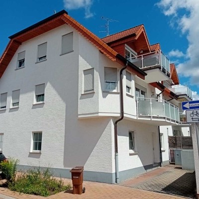 Stilvolle 3-Zimmer-Wohnung mit Balkon und EBK in Rödermark