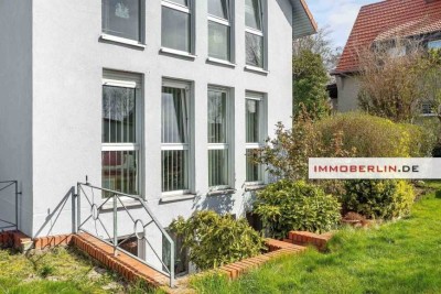 IMMOBERLIN.DE - Lichtdurchflutet + gepflegt: Angenehmes Haus im Berliner Speckgürtel