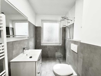 Bezugsfertig - Moderne, kernsanierte 2-Zimmer-Wohnung mit Balkon in Köln-Ehrenfeld