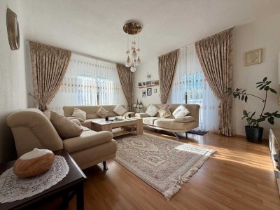 Familienfreundliche 4-Zimmer-EG-Wohnung in zentraler Lage