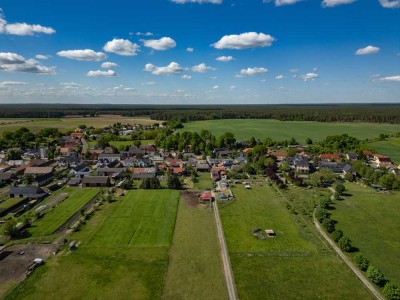 +Gehöft mit Zweifamilienhaus -Gewerbeflächen ca.300QM-Landwirtschaftsflächen ca.6500QM+