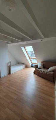 Charmante 3-Zimmer-Maisonette-Wohnung im Herzen von Düsseldorf