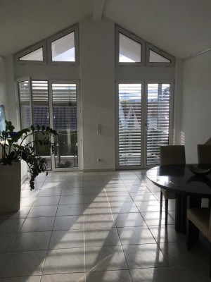 Exklusive 4-Zimmer DG-Wohnung mit Balkon in Grenzach-Wyhlen