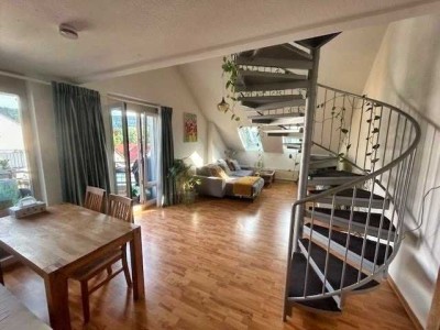 Schicke Wohnung unterm Dach...