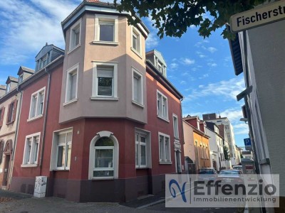 Gepflegtes Dreifamilienhaus mit Entwicklungspotenzial in Innenstadtnähe