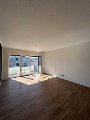mio 2 Zimmer-Wohnung mit Balkon und neuer Einbauküche! HEF B23