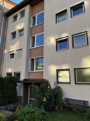 Moderne 3-Zimmer-Wohnung in Eningen mit Balkon, EBK und Garagenstellplatz