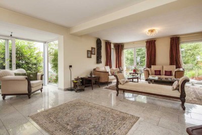 FAMILIENHAUS MIT SONNIGEM GARTEN - Vermietung für 2-3 Jahre
