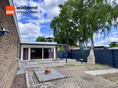 Moderner Bungalow mit Solaranlage, Garage, Carport, Sauna  und großem Garten in ruhiger Lage