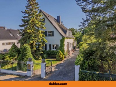 Stilvoll wohnen im Altbau mit Gästehaus & großem Garten