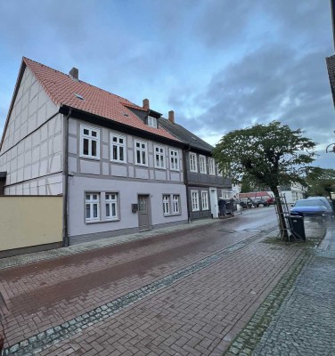 Kapital anlegen oder selber nutzen! Schmuckes 3-Familienhaus in bester ruhiger Innenstadtlage