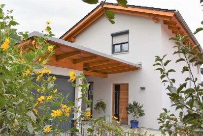 Modernes freistehendes EFH, Landkreis Rosenheim, Niedrigenergie, Kaufen und einziehen