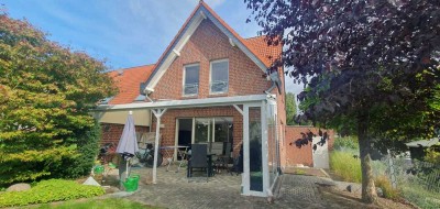Sackgasse, Ruhe, Burg vor der Tür - hier wohnt man königlich! Reihenendhaus sucht Familie!