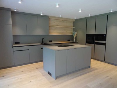 Exklusive 4 Zimmer-Souterrainwohnung mit Garten, Terrasse & Sauna in Düsseldorf-Niederkassel