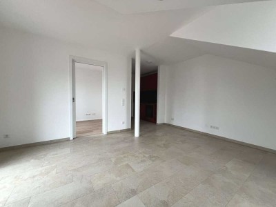 Neubau - 2-Zimmer-Dachgeschosswohnung mit Einbauküche