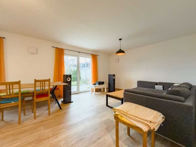 Hier beginnt Dein Feierabend: Helle Traumwohnung mit eigener Terrasse & 50 m² Privatgarten