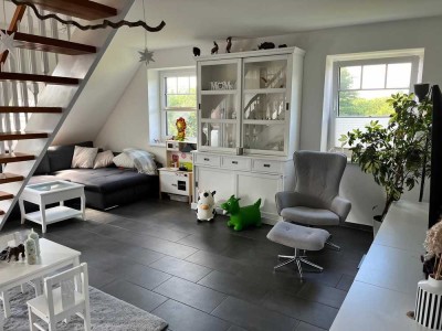 Dachgeschoss Wohnung mit EBK und Balkon in Labenz