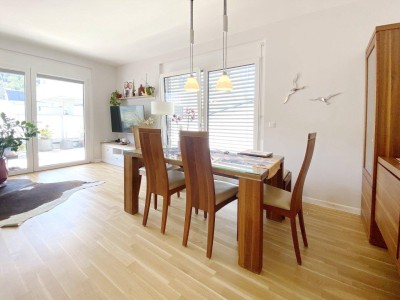 Perfekte 4 Zimmerwohnung mit Freiflächen und Garten