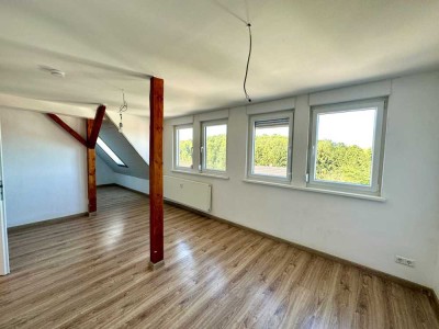 Helle Maisonettwohnung mit 5 Zimmern, Gartenanteil und Stellplatz