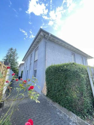 Helle Maisonette-Wohnung mit überdachtem Balkon - renovieren und gleich einziehen!