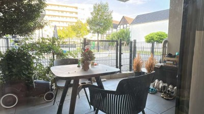 Stilvolle 4-Zimmer-Erdgeschosswohnung mit gehobener Innenausstattung mit Terrasse in Eschborn