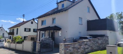 Exklusive großzügiges Einfamilienhaus im Villa Still in Wertingen, Prosivisionsfrei