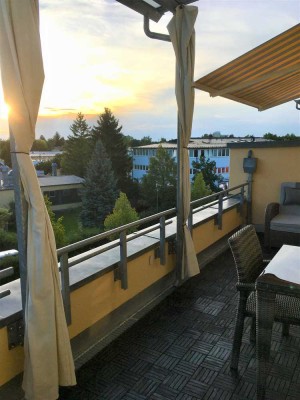 Geschmackvolle 3-Zimmerwohnung mit großer Dachterasse und Einbauküche