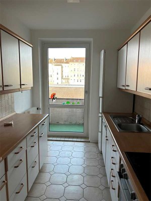Frisch renovierte 3-ZW in der Gerhardstr. 31 in Kiel zu vermieten - OTTO STÖBEN GmbH
