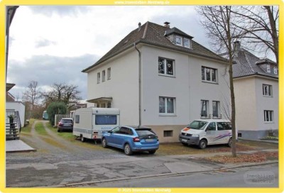 ETW im Zweifamilienhaus: Erdgeschoss, Stellplatz, Garten uund Terrasse