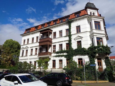 Großes Tageslichtbad/Hochpaterre/innenliegender Abstellraum