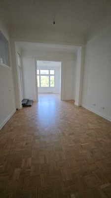 Herrschaftliches Wohnen im Königpalais -Traumhafte 6,5 Zi. Altbauwohnung mit unzähligen Highlights