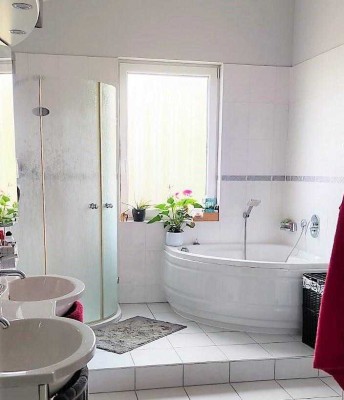 Freundliche 2-Zimmer-Wohnung mit Balkon und Einbauküche in Emmelshausen