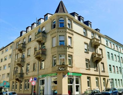Stilvoll wohnen in Mannheim-Neckarstadt: 2-Zimmer-Altbau mit Balkon & Einbauküche ab 01.09.