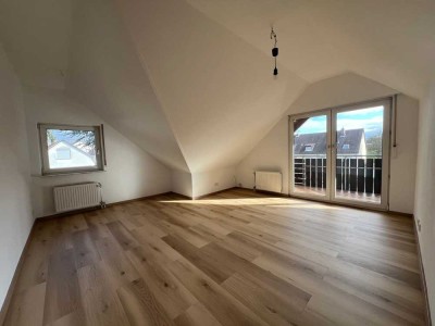 Gut geschnittene Wohnung mit Balkon im gemütlichen Landhaus nah am Ortsrand