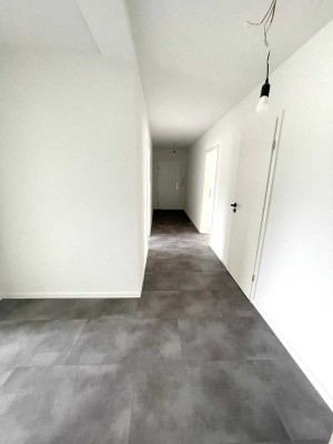 Attraktive und vollständig renovierte 2,5-Raum-Wohnung mit gehobener Innenausstattung in Lünen