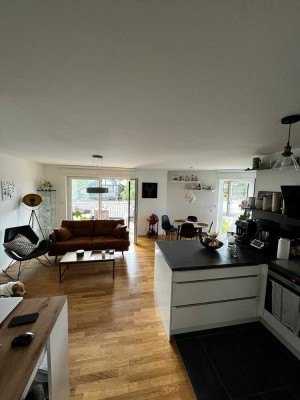 Hochwertige 3-Zimmer-Wohnung mit Balkon in Kirchseeon