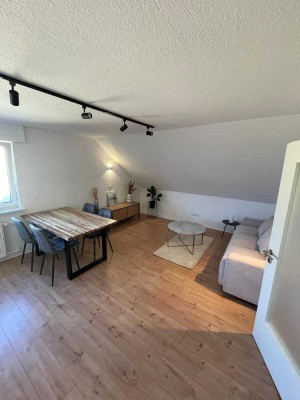 Teilmöblierte 3-Zimmer-Dachgeschosswohnung in Karlsruhe