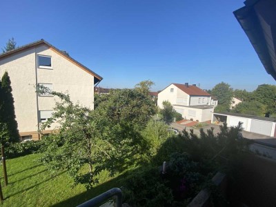 Gepflegte 4-Zimmer-Wohnung in ruhiger Lage mit Westbalkon, EBK vorhanden