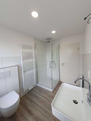 Freundliche und sanierte 3-Raum-Wohnung mit gehobener Innenausstattung mit EBK in Weißenthurm