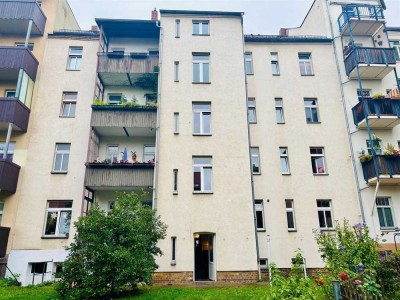 Familien Willkommen, Tolle 3 Zi.-Whg. im Hochparterre mit Tageslichtbad und tollem Mietergarten