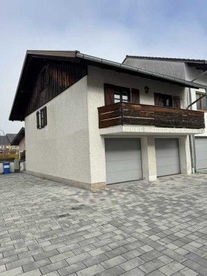 ***NEU***Geräumige Drei-Zimmer-Wohnung mit Südbalkon in Ampfing